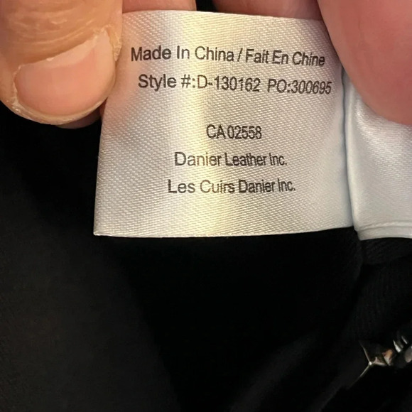 Danier black large stud, tote bag, leather edgy streetwear office. laptop. - Picture 6 of 17